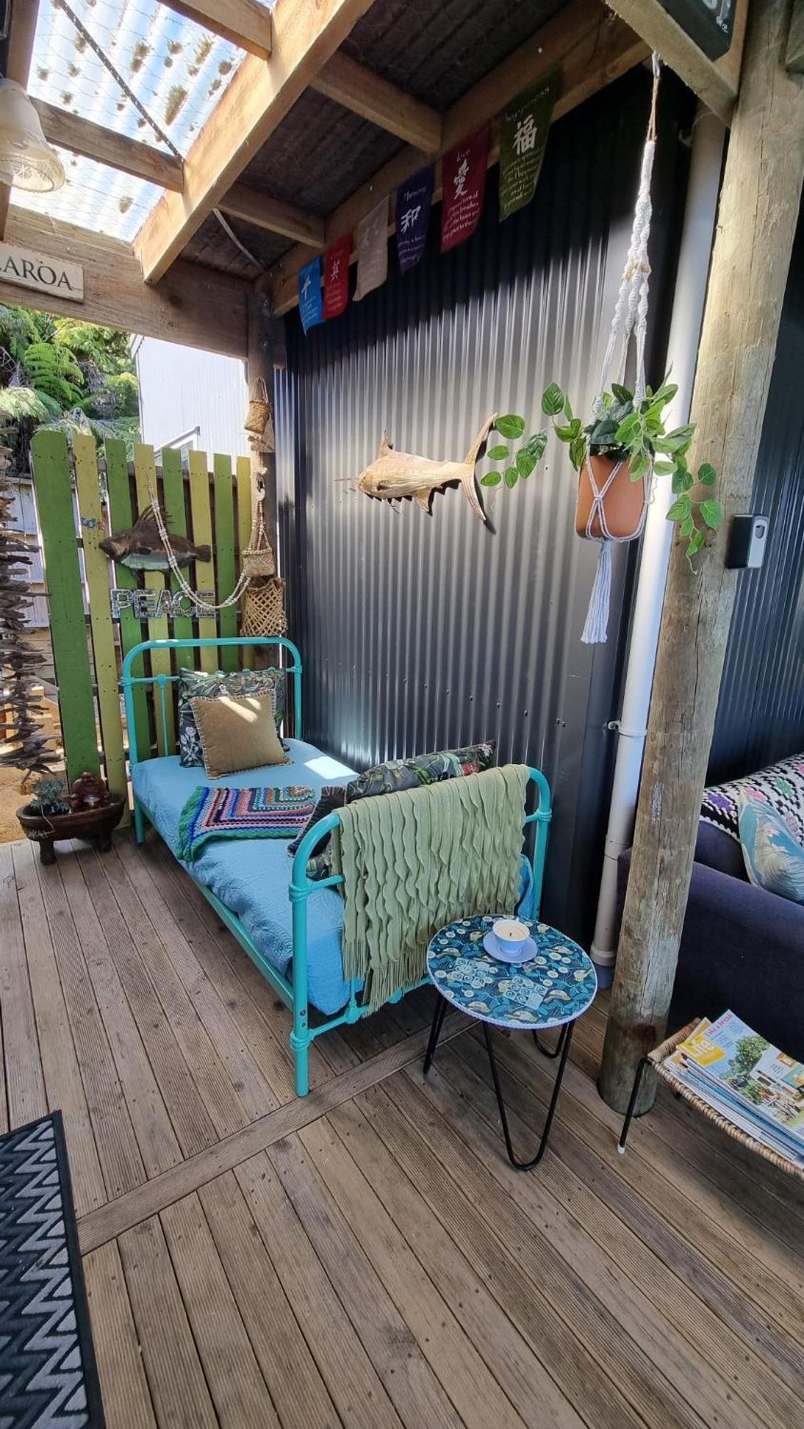 Raglan West Retro Beach Vibe Accommodation Екстериор снимка