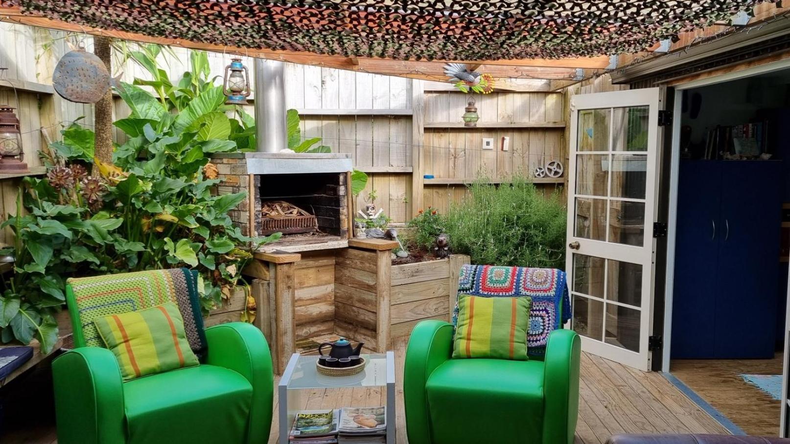 Raglan West Retro Beach Vibe Accommodation Екстериор снимка