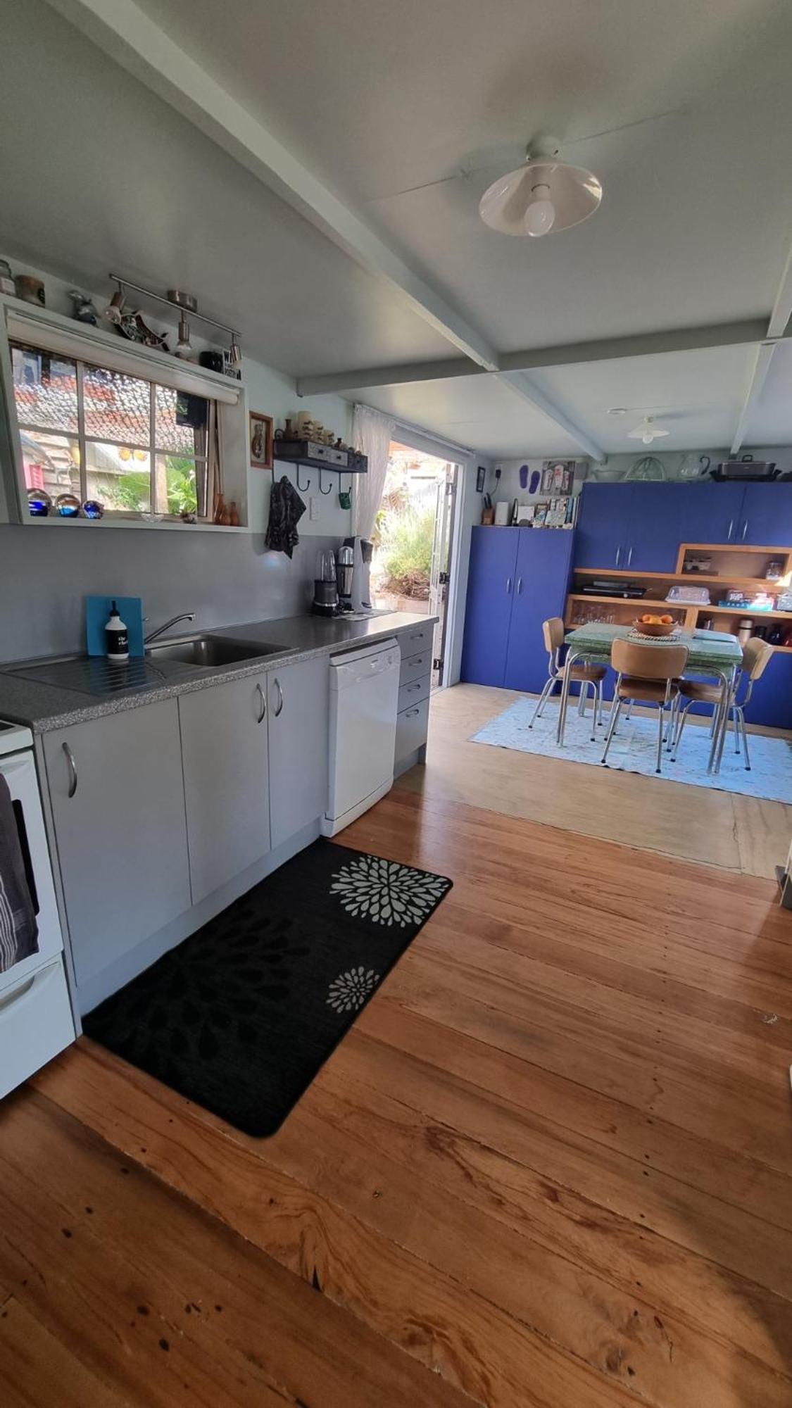 Raglan West Retro Beach Vibe Accommodation Екстериор снимка