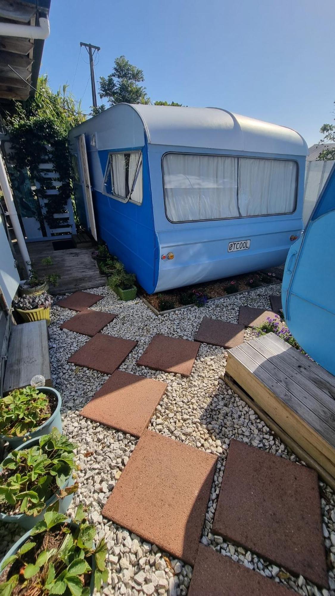 Raglan West Retro Beach Vibe Accommodation Екстериор снимка